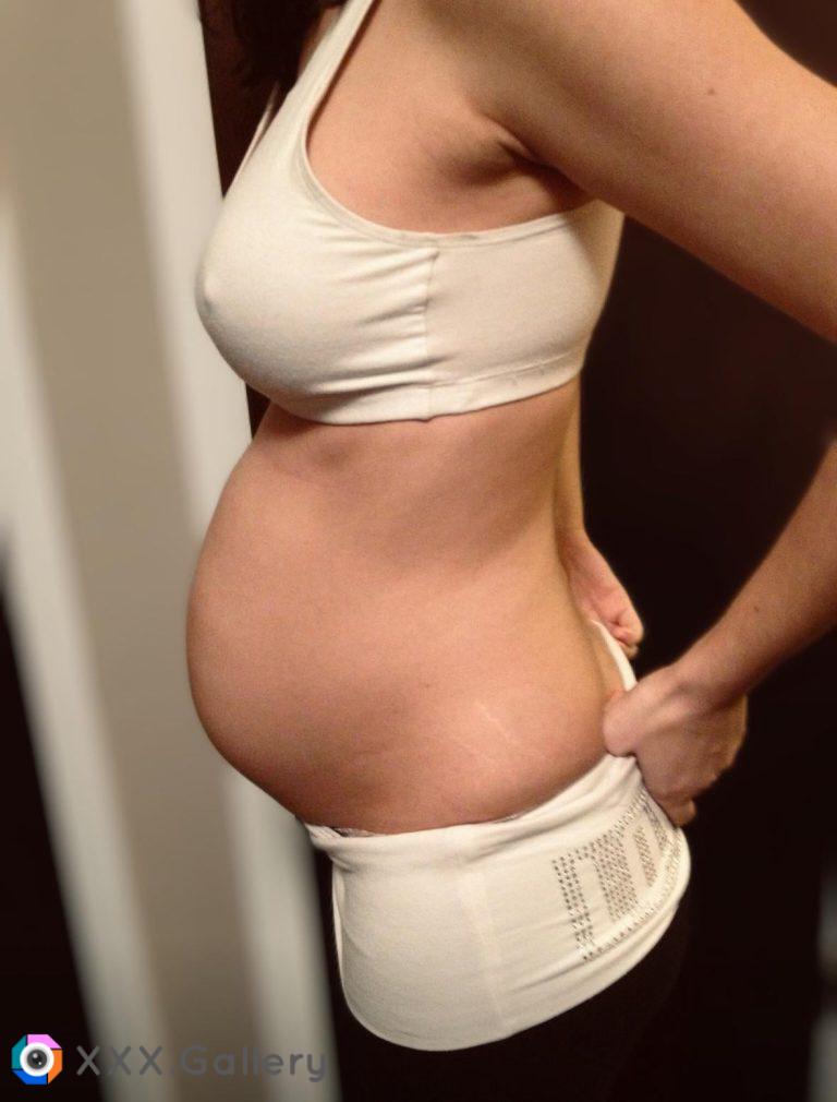 Do you prefer small or large pregnant bellies?