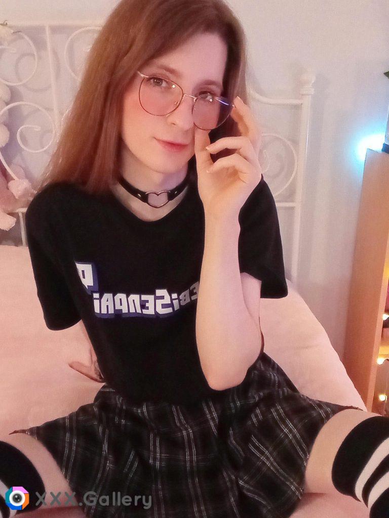 Who is the cutest streamer? 🥰 (say you plz 🤭)