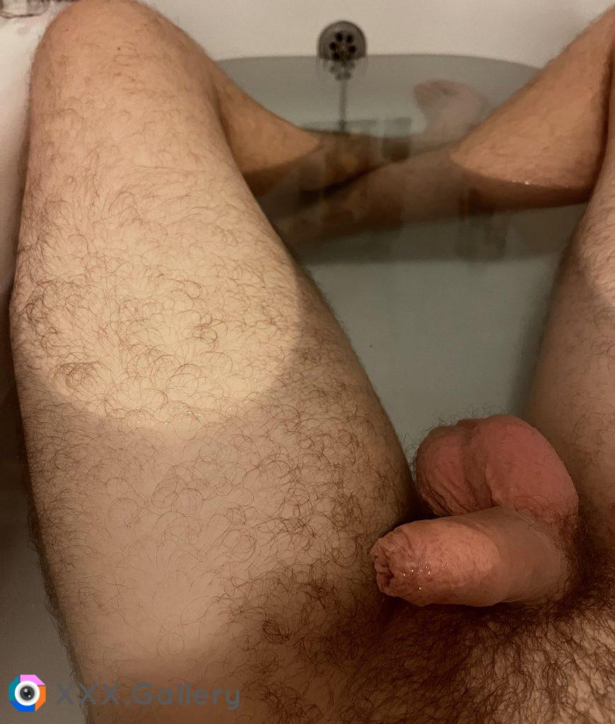 Would I be a welcome addition to your bath? [NSFW]