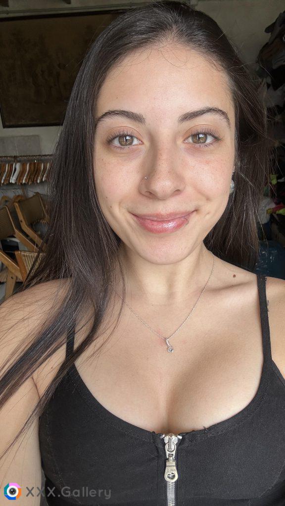 Zero makeup, freckles, big smile. Your thoughts