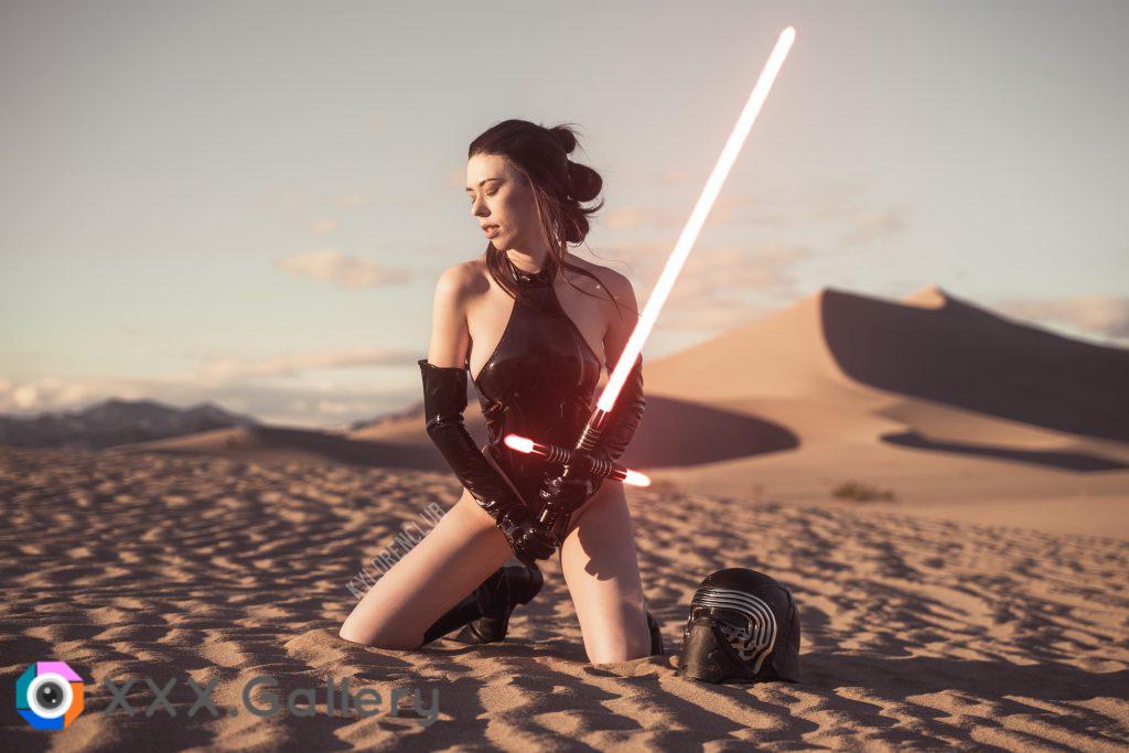 Dark Rey on the dunes (KyloRenClub)