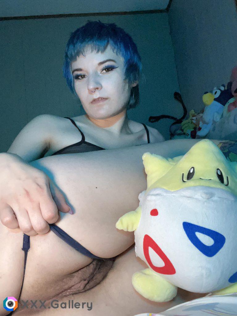 My Togepi plush makes me the happiest Pokémon nerd 🥰 [F]