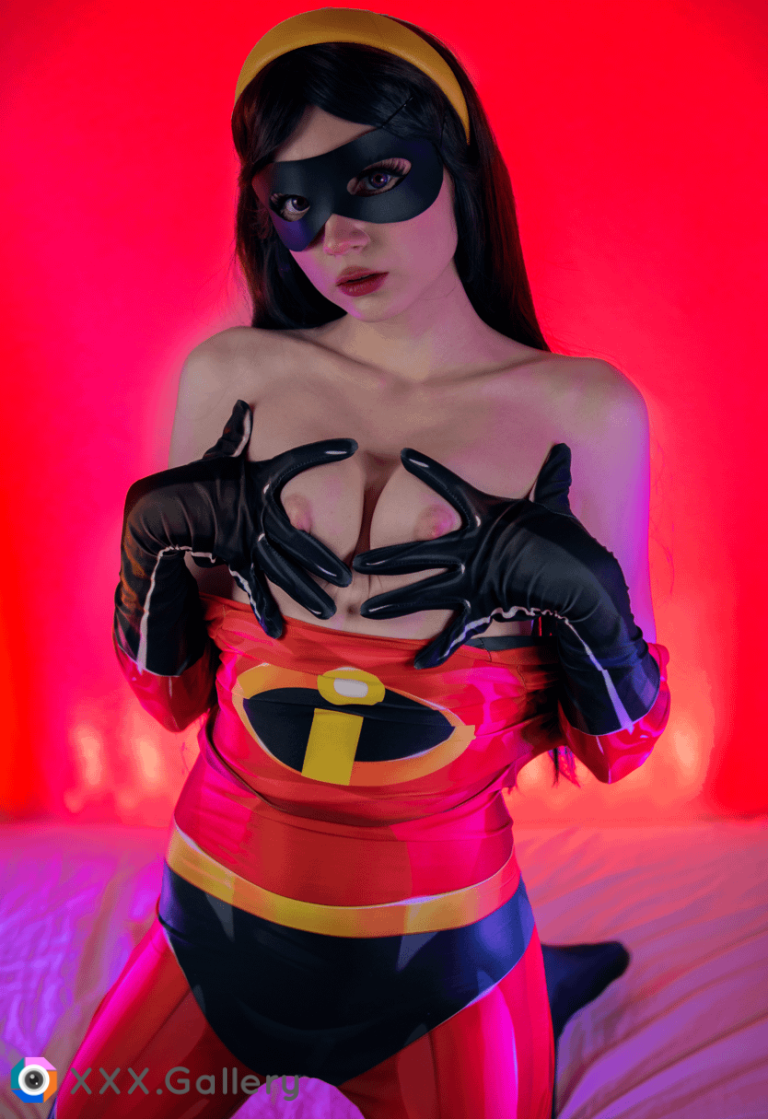 Violet Parr by Ave Ria