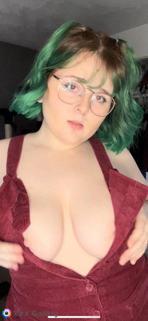 i think my tits would look better pierced