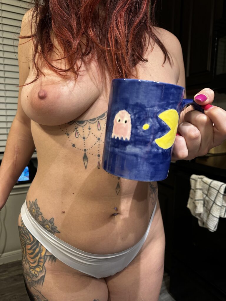 Eat me up like Pac-man! [f]