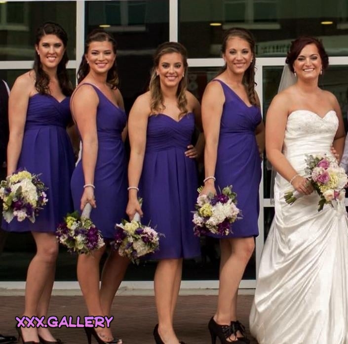 After the ceremony, the Bride and 3 attendants have a great outdoor photo session. Album IC