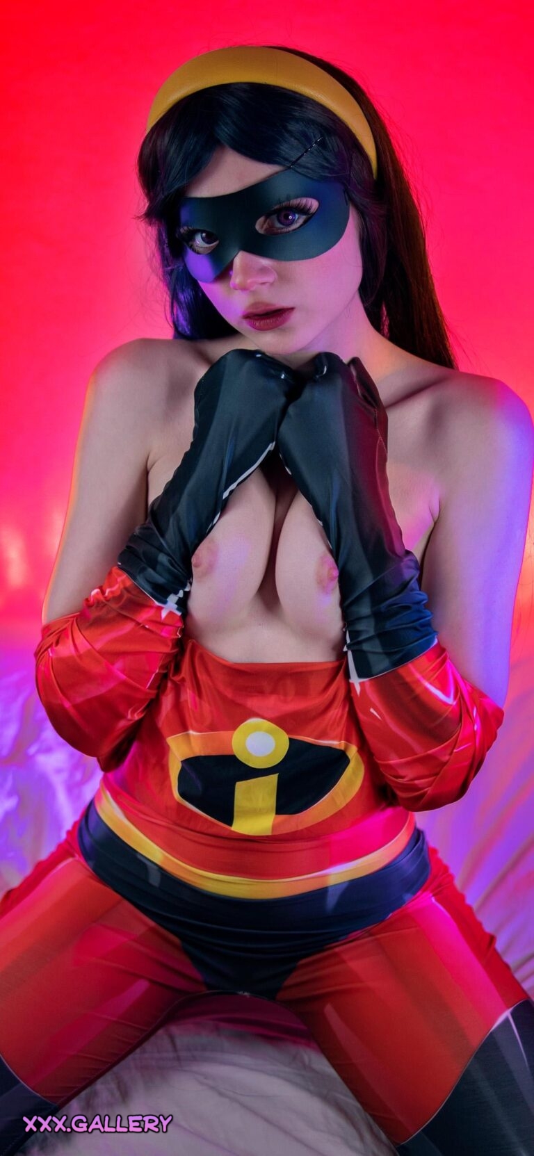 grown up Violet Parr [The Incredibles] by me (Ave Ria)