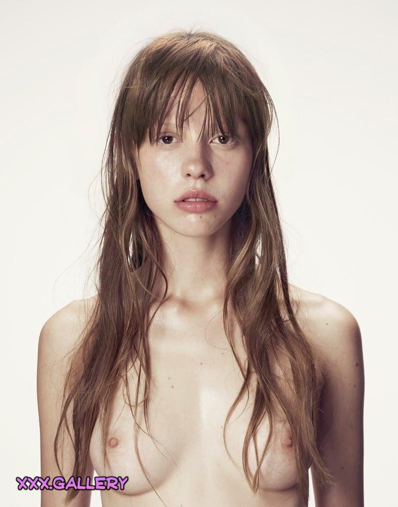 1726755605 Mia Goth