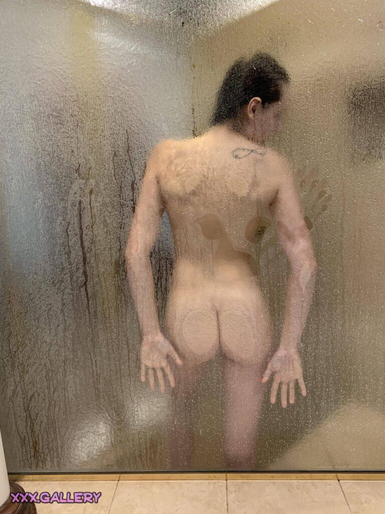 Asking for a little exhibitionism in the shower