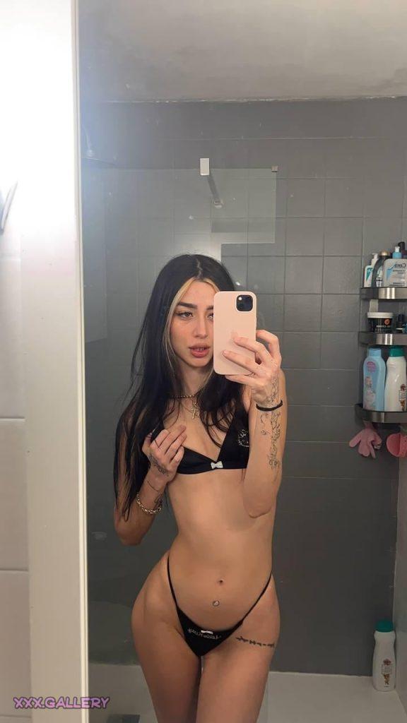 Spicy Latina Shows Off Her Toned Physique