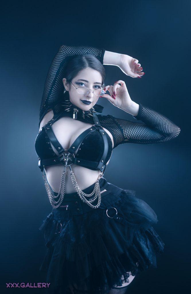 Spooky Babe Alert A Dark and Sultry Photo Shoot