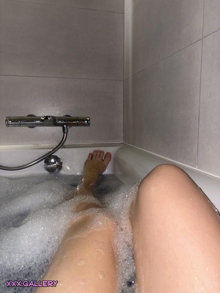 Would you join me in the tub Or just enjoy the show